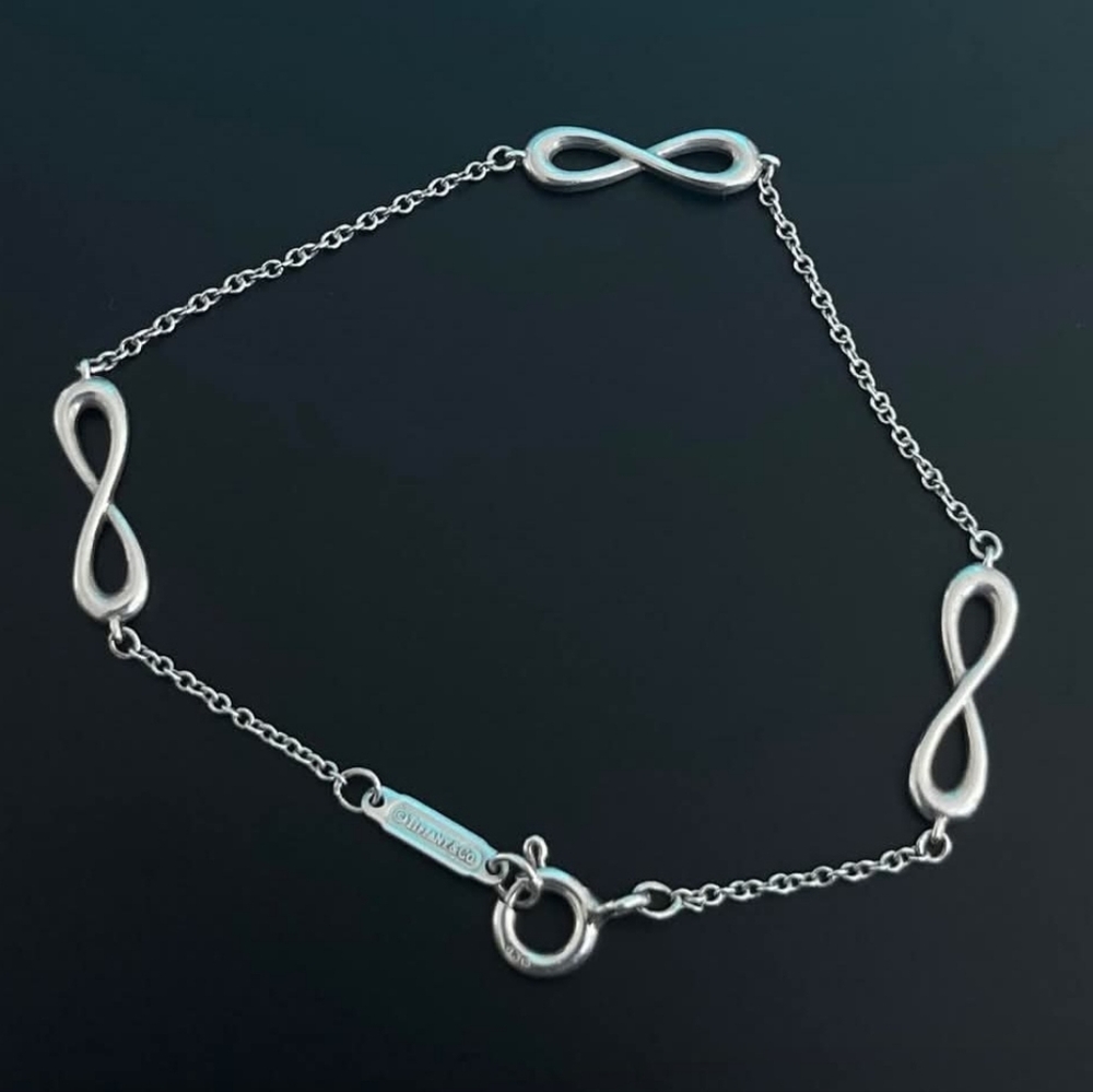 Tiffany &Co Infinity Endless Bracelet